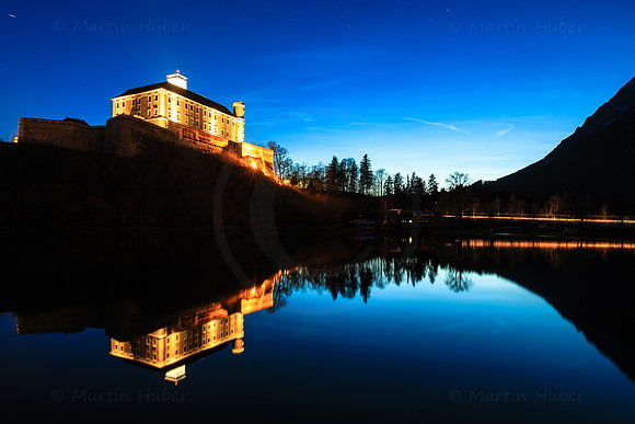 Schloss Trautenfels, Spiegelung, blaue Stunde