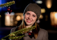THEMENBILD, Weihnachten, junge Frau
