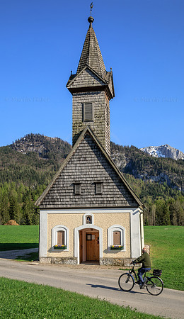 Frühling am Grundlsee, Dorfkirche Gößl