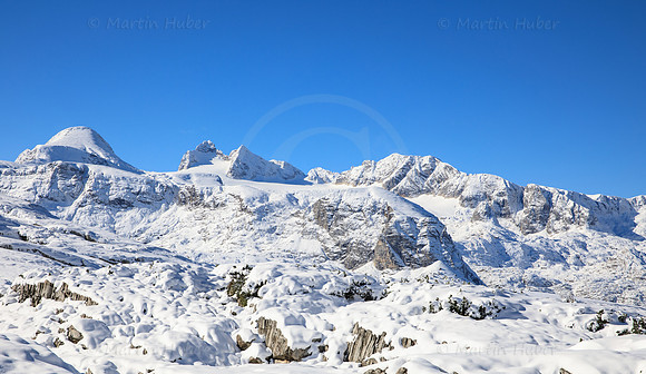 Dachstein-Gebirge mit Neuschnee