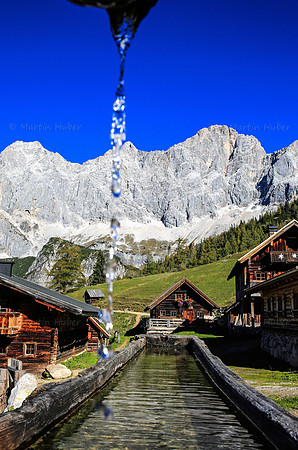 Neustattalm-Brunnen und Dachstein