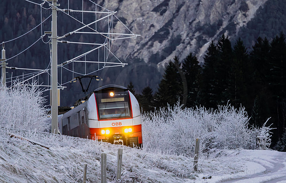 THEMENBILD, Winter in Österreich, Eisenbahn, OeBB, Mobilität