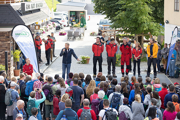 9. original Bergretter-Fanwanderung