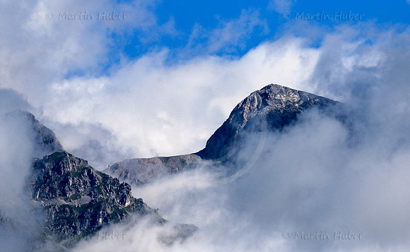 Wolken und Nebel im Dachstein-Gebirge