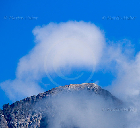 Wolken und Nebel im Dachstein-Gebirge