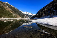 Reste einer mächtigen Lawine am Riesachsee