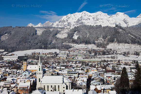 Schladming vor der Kulisse des Dachsteingebirges