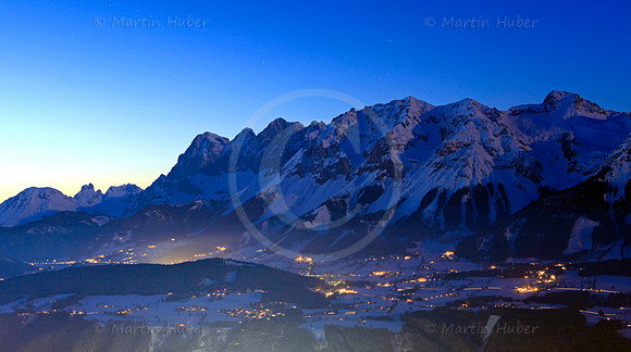 Ramsau & Dachsteingebirge & Vollmondlicht & blaue Stunde
