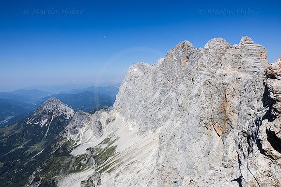 Hoher Dachstein mit Südwand und Nachbargipfeln
