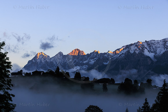 Wetter, Neuschnee, Morgensonne am Dachstein