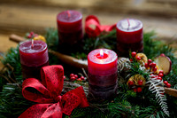 THEMENBILD, Weihnachten, erster Advent, Adventkranz