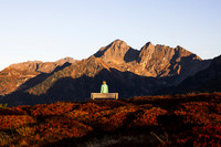 Planai, Herbst, Wanderin auf Aussichtsbank