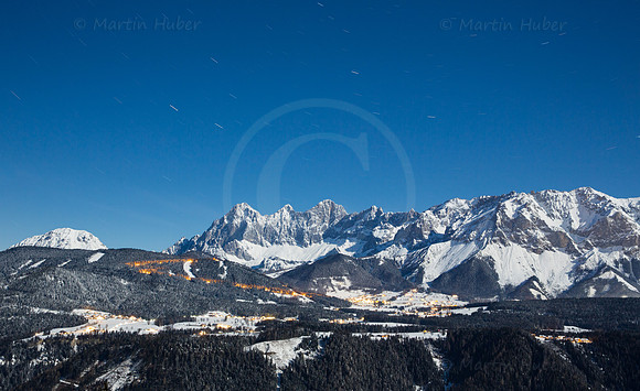 Ramsau und Dachstein bei Mondlicht