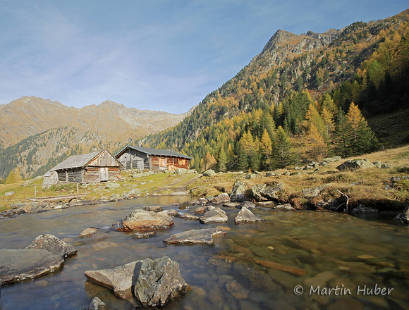 Die Neualm, das Wasser und der Spätherbst