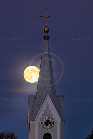 Vollmond, evangelische Kirche Schladming