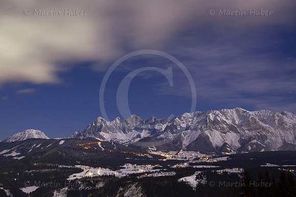 Ramsau und Dachsteingebirge im Mondlicht