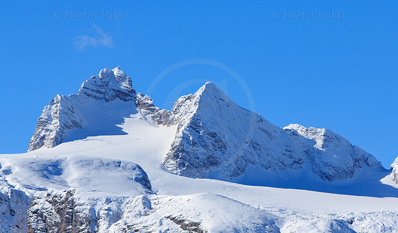 Dachstein-Gebirge mit Neuschnee