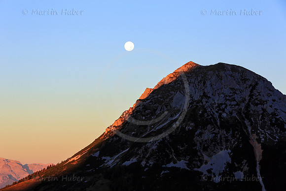 Vollmond und Roetelstein