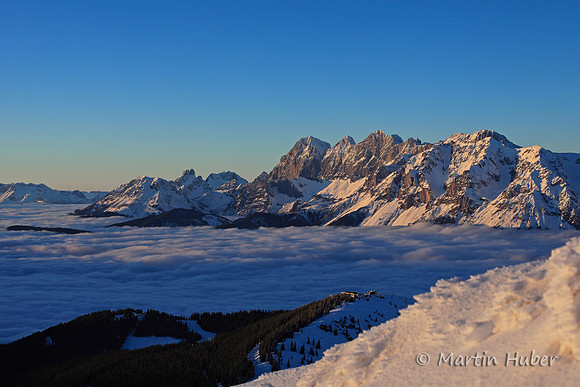 Blick vom Krahbergzinken über die Planai zum Dachsteingebirge