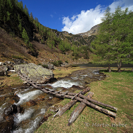 Steg über den Zufluss des Landauersees (Giglachbach)