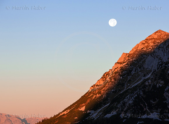 Vollmond und Roetelstein