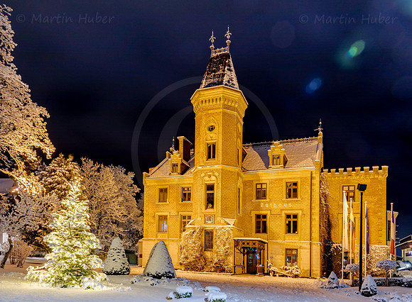 Schladming bei Nacht, Rathaus