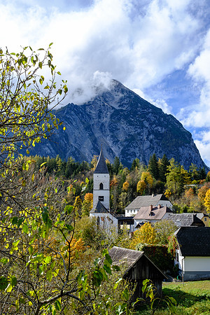 Herbst in Pürgg, Pfarrkirche hl. Georg