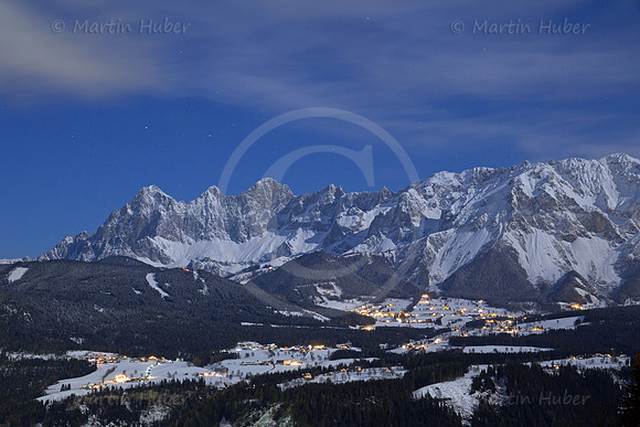 Ramsau und Dachsteingebirge im Mondlicht