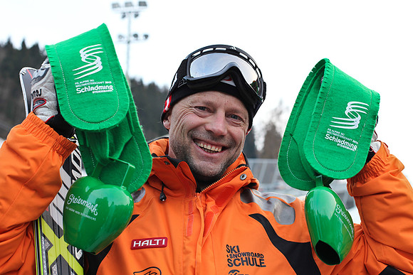 Michael Tritscher mit Herzglocken