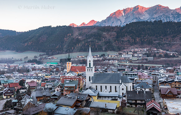 Novembermorgen in Schladming, Sonnenaufgang am Dachstein