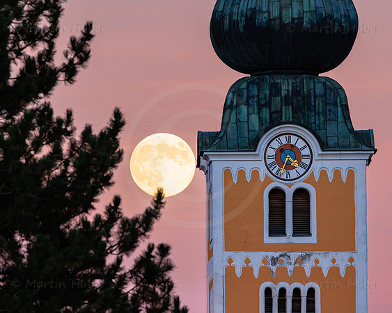 Vollmond, katholische Kirche Schladming