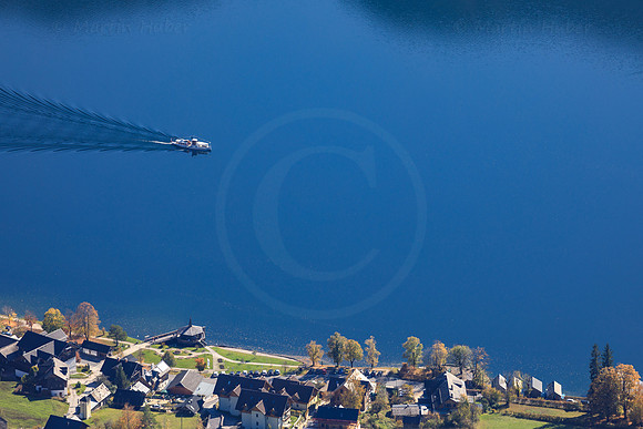 Tiefblick auf den Grundlsee