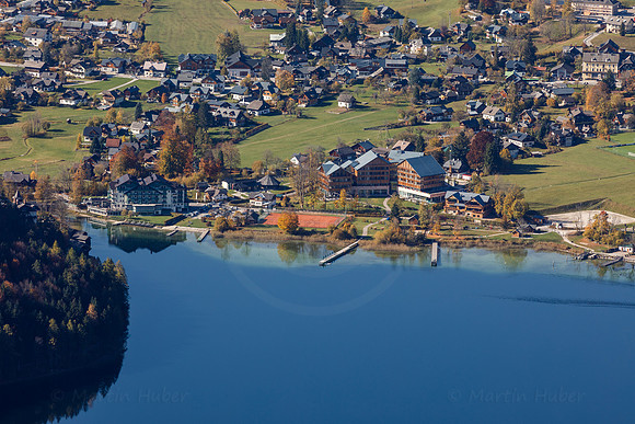 Tiefblick auf den Altausseer See