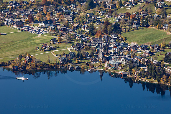 Tiefblick auf den Altausseer See