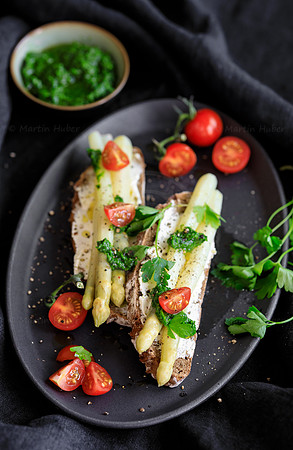 Food-Fotografie, Spargel und Tomaten
