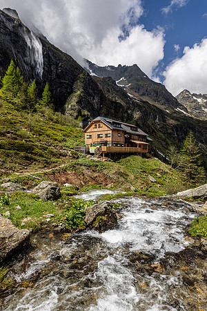 Gollinghütte und Steinriesenbach