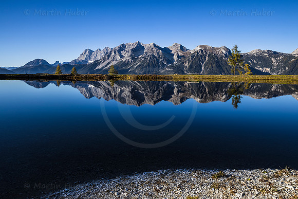 Spiegelung Dachstein-Gebirge, Speicherteich Planai