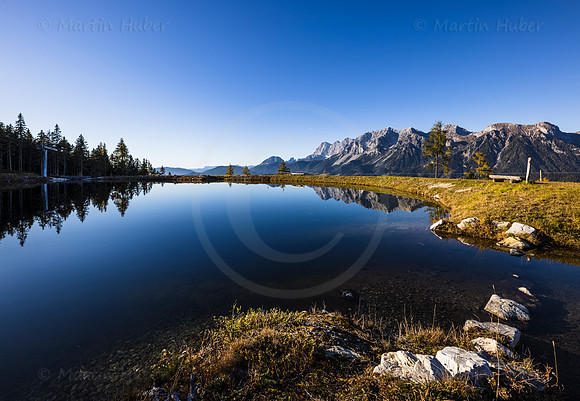 Spiegelung Dachstein-Gebirge, Speicherteich Planai