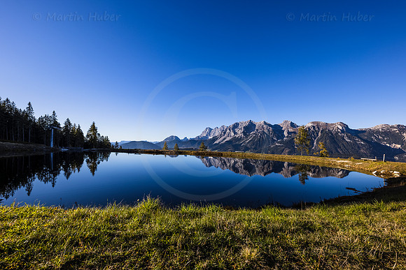 Spiegelung Dachstein-Gebirge, Speicherteich Planai