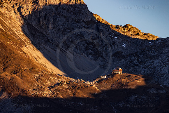 Guttenberghaus in der Morgensonne