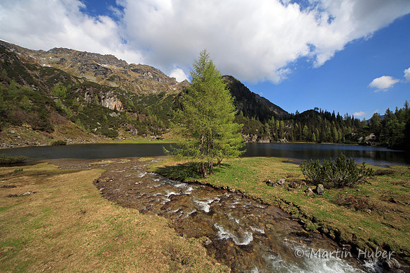 Der Landauersee mit Zufluss (Giglachbach)