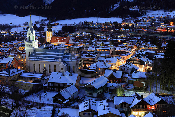 Schladming mit evangelischer und katholischer Kirche