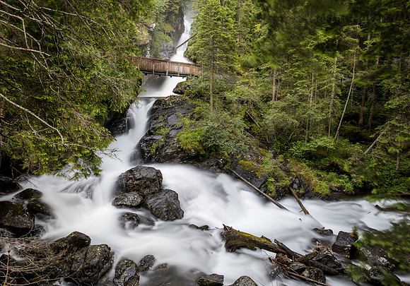 THEMENBILD, Wandern in Österreich, Wilde Wasser