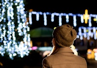 THEMENBILD, Weihnachten, junge Frau