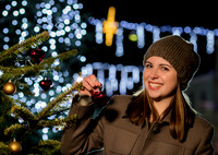 THEMENBILD, Weihnachten, junge Frau