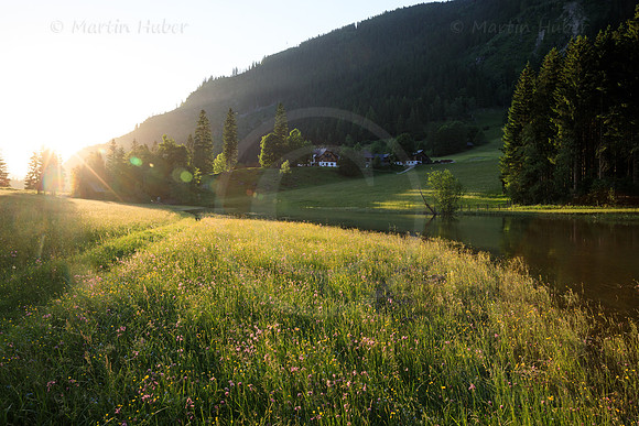 THEMENBILD, Frühling in den Bergen, Schmelzwasser