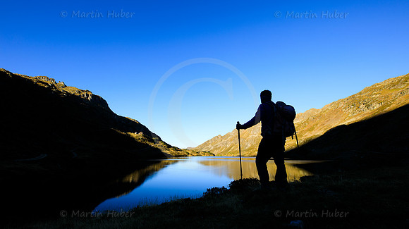 THEMENBILD, Wandern im Herbst