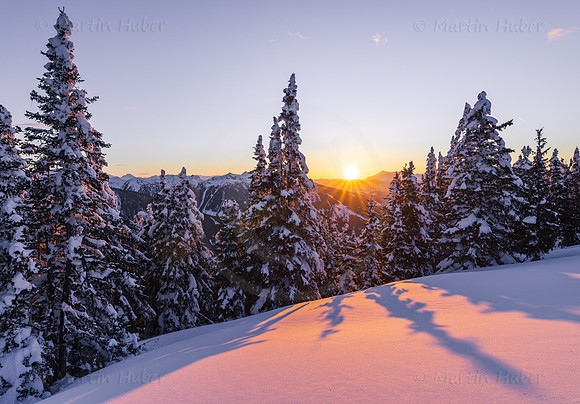 THEMENBILD, Winter, alpiner Sonnenuntergang