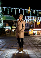 THEMENBILD, Weihnachten, junge Frau