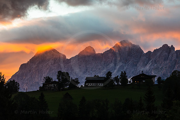 Wetter, Wolken, Abendrot und Dachstein